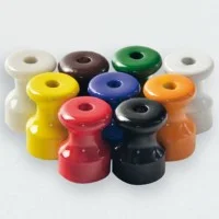 Isolatore Milano in Ceramica Rosso 22 x 16 mm con vite e Isolatore Milano in Ceramica Rosso 22 x 16 mm con vite e
