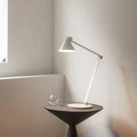 Louis Poulsen NJP lampada led da tavolo Louis Poulsen NJP lampada led da tavolo