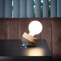 AVG Calypso table lamp in wood and concrete AVG Calypso table lamp in wood and concrete