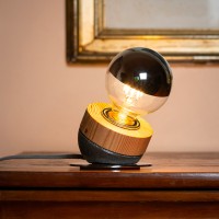 AVG Calypso lampada da tavolo in legno e cemento