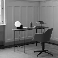 &Tradition Palette JH9 desk