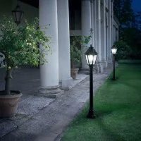 Ideal Lux Dafne lampione da giardino IP55
