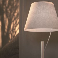 Lodes HOVER Floating LED Table Lamp