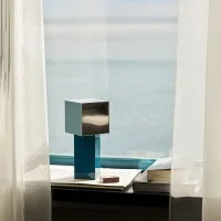 &Tradition Pivot battery lamp