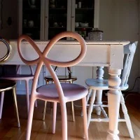 Qeeboo Ribbon Chair sedia decorativa