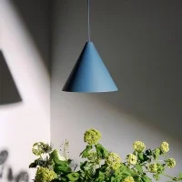 Flos String Light Cono e rosone parete bianco