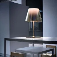 Flos Ktribe T2 Lampada da Tavolo a luce diffusa in lega di Zama