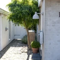 Louis Poulsen Toldbod 220 outdoor wall lamp