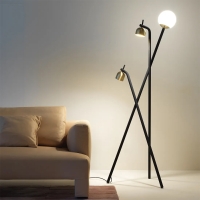 Fontana Arte Tripod lampada da terra led