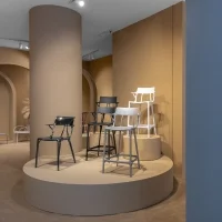 Kartell sgabello A.I. Recycled