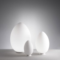 Fontana Arte Uovo Lampada da Tavolo a Luce Diffusa in Vetro by
