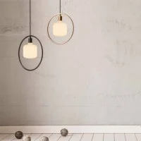 Round black pendant lamp in metal with lamp holder for E27 bulb