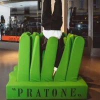 Gufram Pratone Forever seduta decorativa