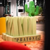 Gufram Pratone Forever seduta decorativa