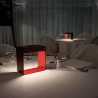 Linea Light Dama lampada a batteria portatile led