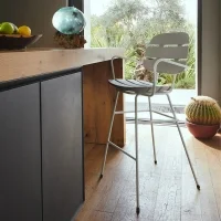 Slide Ribs Up stool Slide Ribs Up stool