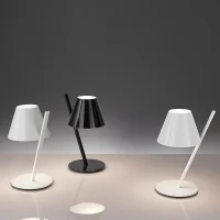 Artemide La Petite Lampada da tavolo bianco