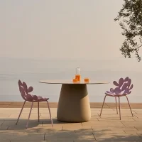 Qeeboo Cobble Table