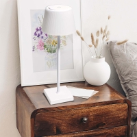 iMun Luna battery-powered led lamp