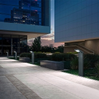Bot Lighting Yuma1200p outdoor led solar bollard