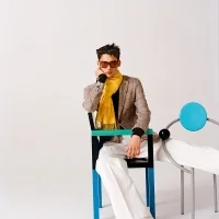 Memphis Palace chair