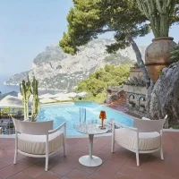 Kartell poltrona Cara Mat Outdoor