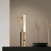 Cini&Nils Ognidove battery-powered led lamp with vase Cini&Nils Ognidove battery-powered led lamp with vase