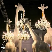 Qeeboo Giraffe In Love XL da interno