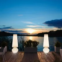 Plust Fade Lamp M lampada da terra
