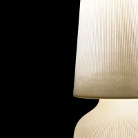 Plust Fade Lamp M lampada da terra