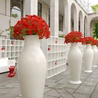 Kartell Misses Flower Power vase Kartell Misses Flower Power vase