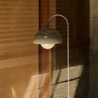 &Tradition Flowerpot VP12 floor lamp