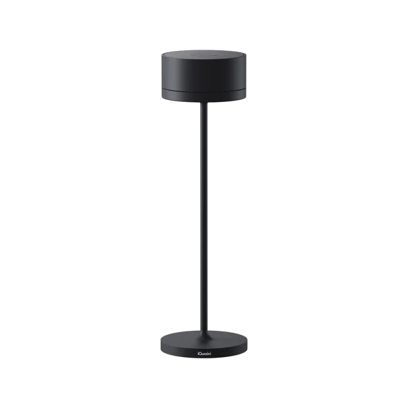 iGuzzini Whisper lampada da tavolo a batteria per esterno iGuzzini Whisper lampada da tavolo a batteria per esterno