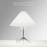 Fontana Arte Metafora lampada da tavolo in vetro