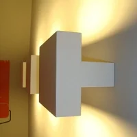 Flos Tight Light LED Lampada da Parete biemissione