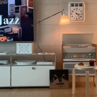Artemide Tolomeo Basculante Table parchment