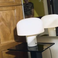 Flos Bellhop Glass lampada da tavolo Flos Bellhop Glass lampada da tavolo