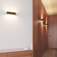 Beneito Faure Tron lampada biemissione da parete Beneito Faure Tron lampada biemissione da parete