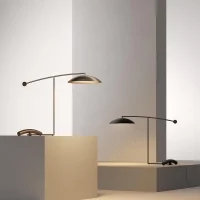 Lumen Center Orbit lampada da tavolo