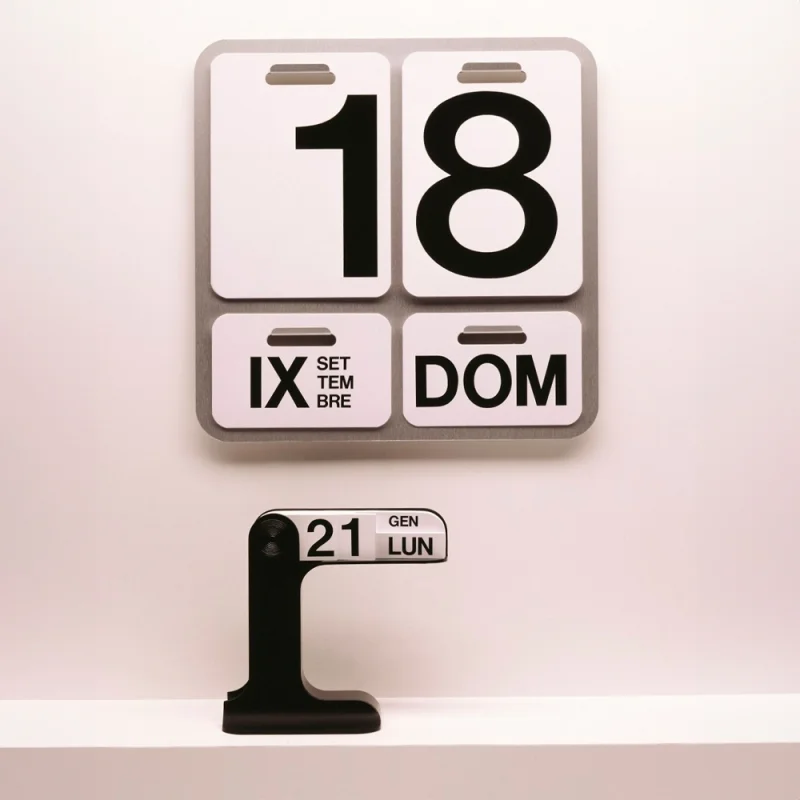 Danese Milano Timor perpetual calendar | Diffusione Luce