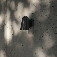 &Tradition Solid wall lamp ip44