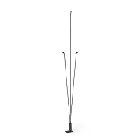 Luceplan Flia Tripla lampada da terra per esterni Luceplan Flia Tripla lampada da terra per esterni