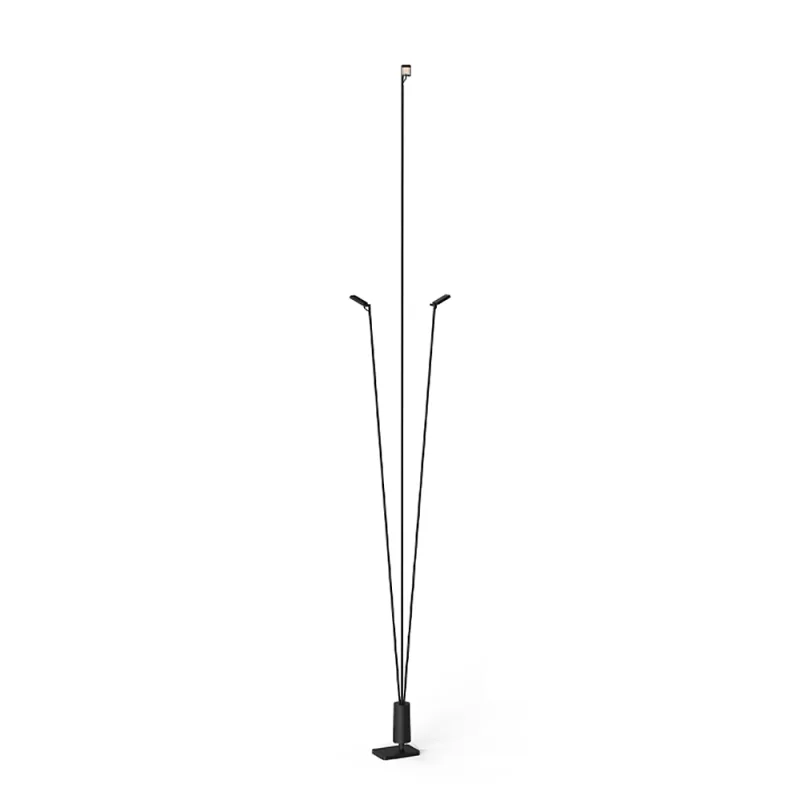 Luceplan Flia Tripla lampada da terra per esterni Luceplan Flia Tripla lampada da terra per esterni