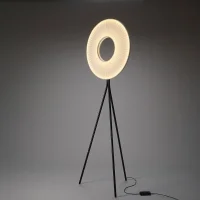 DCW Iris Tripod floor lamp