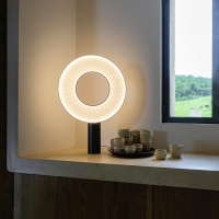 DCW Iris lampada da tavolo