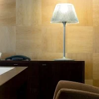 Flos Romeo Moon T1 Lampada da Tavolo Paralume In Vetro