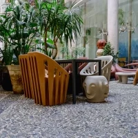 Slide chair Coliseum