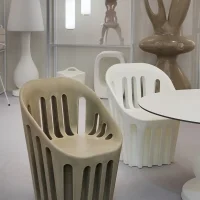 Slide chair Coliseum