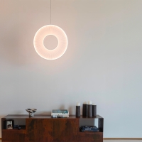 DCW Iris Vertical suspension lamp