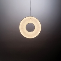 DCW Iris Vertical suspension lamp